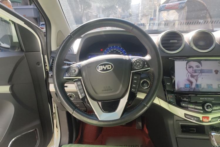 Used BYD S7 2015 2.0T Automatic Prestige Model
