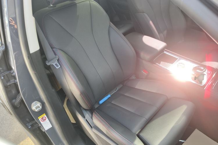 Used BYD Tang New Energy 2018 DM 2.0T All-Wheel Drive Smart Connect Elite 7-Seater China V Emission Standard
