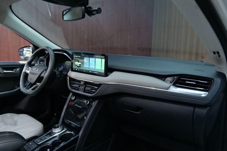 Used Ford Escape 2020 EcoBoost 245 Four-Wheel Drive Luxury Edition
