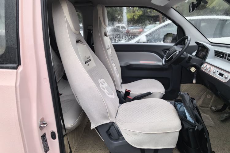 Used Wuling Hongguang MINIEV 2021 Macaron Sandwich Model 120 km Lithium Iron Phosphate