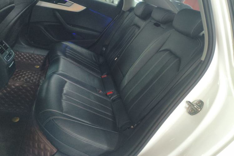 Used Audi A4L 2022 40 TFSI Luxury Dynamic Model
