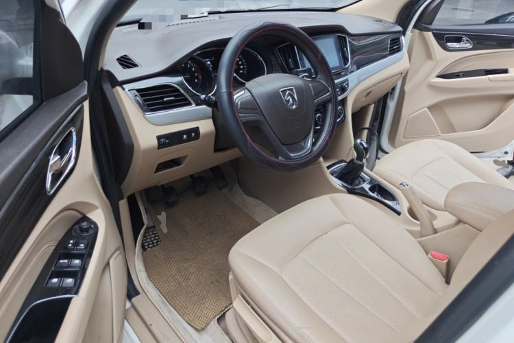 Used Baojun 730 2016 1.5L Manual Comfort Version 7 Seats China V Emission Standard
