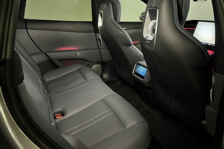 Used  YU7 2025 Ultra-Long Range All-Wheel Drive Pro Version