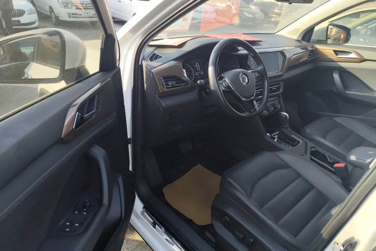 Used Volkswagen Tharu 2019 330TSI Four-Wheel Drive Luxury Edition China VI Standard
