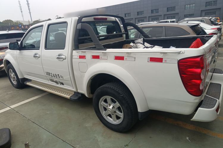 Used Great Wall Wingle 5 2017 2.4L European Version Gasoline Two-Wheel Drive Entry-Level Big Double Cab 4G69S4N