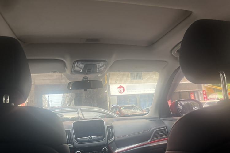 Used Changan CS55 2017 1.5T Manual Colorful Edition
