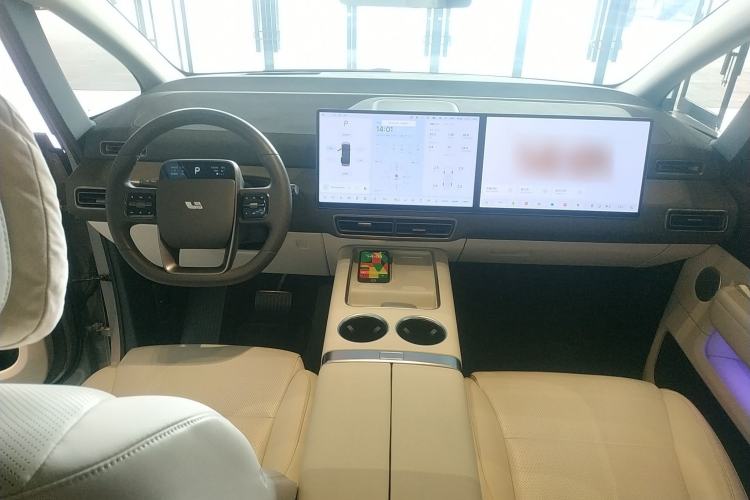 Used Li Auto MEGA 2024 Ultra Model
