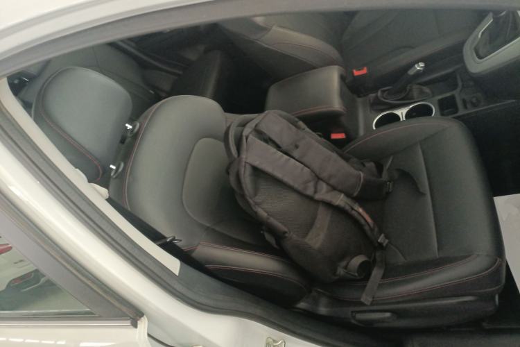 Used Haval M6 2019 1.5T DCT Two-Wheel Drive Elite Version China VI Standard
