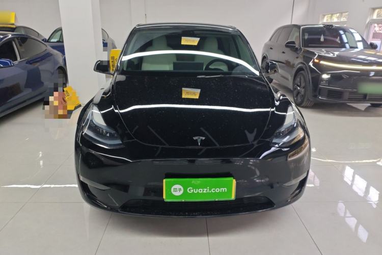 Used Tesla Model Y 2023 Long-Range All-Wheel-Drive Version
