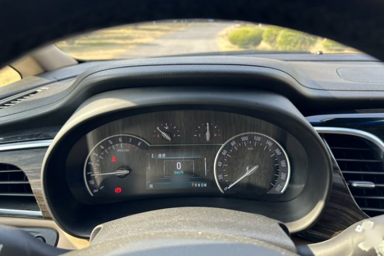 Used Buick GL8 2017 ES 28T Luxury Model China V Standard