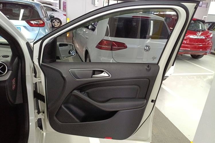 Used Mercedes-Benz B-Class 2015 B 200 Sport Edition
