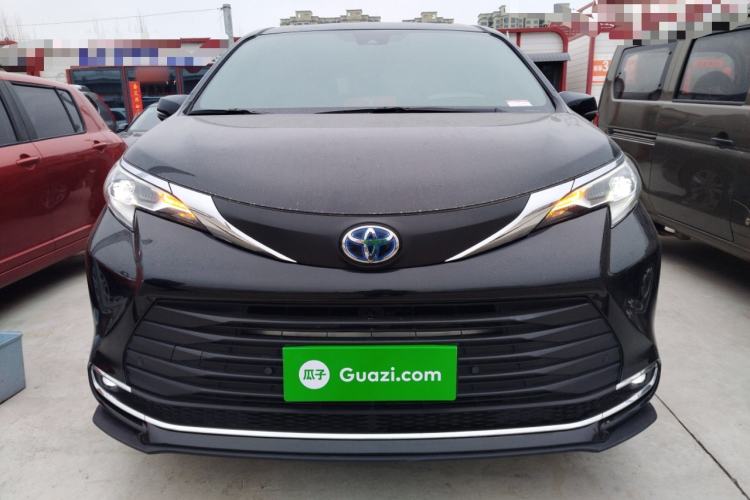 Used Toyota Sienna 2023 2.5L Hybrid Comfort Edition
