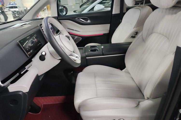 Used VOYAH Dream 2025 PHEV Four-Wheel-Drive Flagship Version – Qiankun Edition
