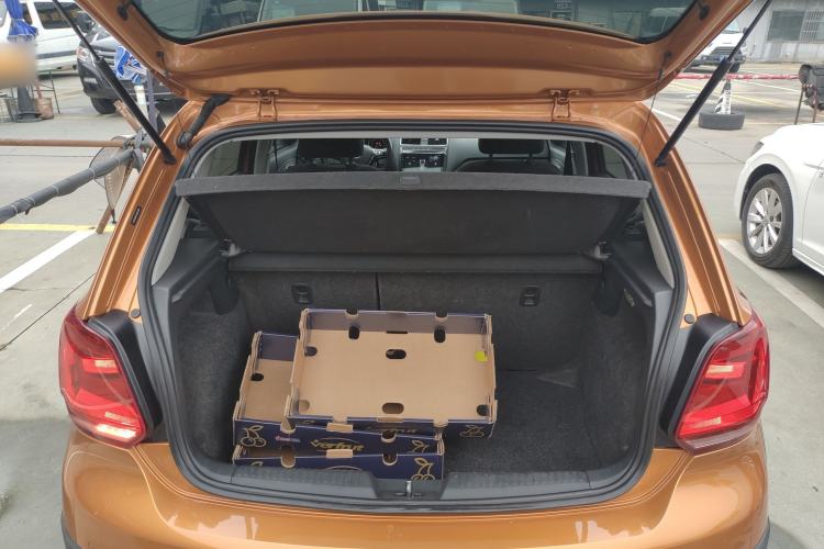 Used Volkswagen Polo 2016 1.6L Cross Polo Automatic