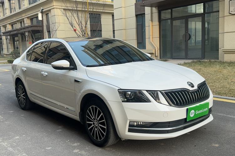 Used Skoda Octavia 2019 TSI230 DSG Luxury Edition