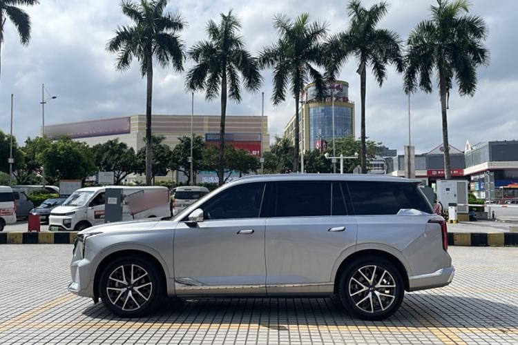 Used GAC Trumpchi GS8 2022 Dual-Engine Series 2.0TM Two-Wheel Drive Prestige Edition (7 Seats)
