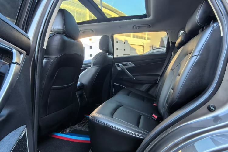 Used Geely Auto Emgrand X7 Sport 2021 Million Edition 1.8TD DCT Two-Wheel Drive Comfort Model
