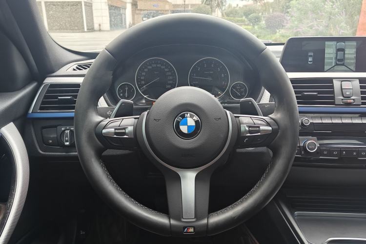Used BMW 3 Series 2019 320i M Sport Package
