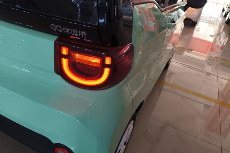 Used Chery QQ Ice Cream 2022 170km Sundae Phosphate Lithium-Ion