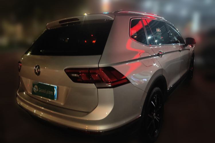 Used Volkswagen Tiguan L 2019 330TSI Automatic Two-Wheel Drive Smart Luxury Version China VI Standard

