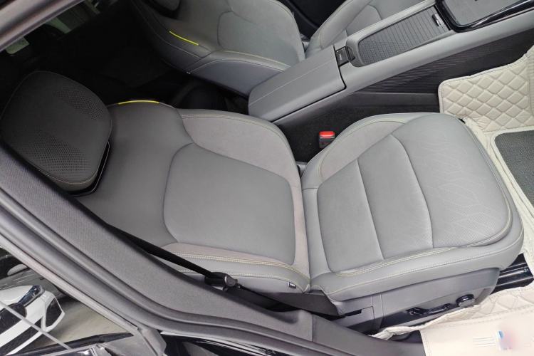 Used Lynk & Co 08 EM-P 2023 120km Long-Range Pro