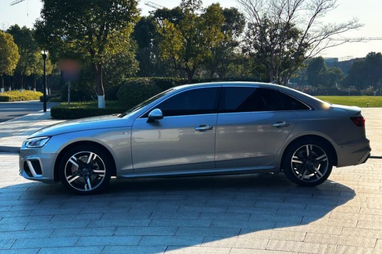 Used Audi A4L 2020 40 TFSI Luxury Dynamic Model
