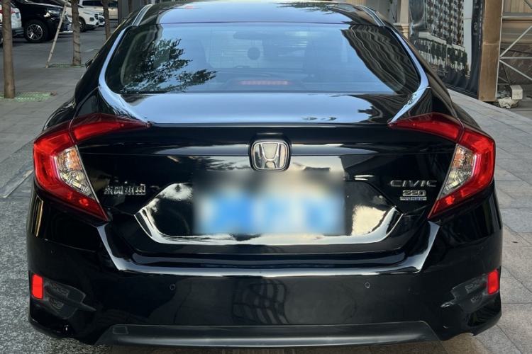 Used Honda Civic 2016 220TURBO CVT Luxury Edition
