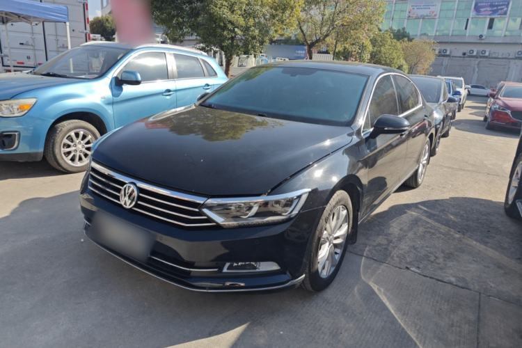 Used Volkswagen Magotan 2018 Facelift 330TSI DSG Luxury Model
