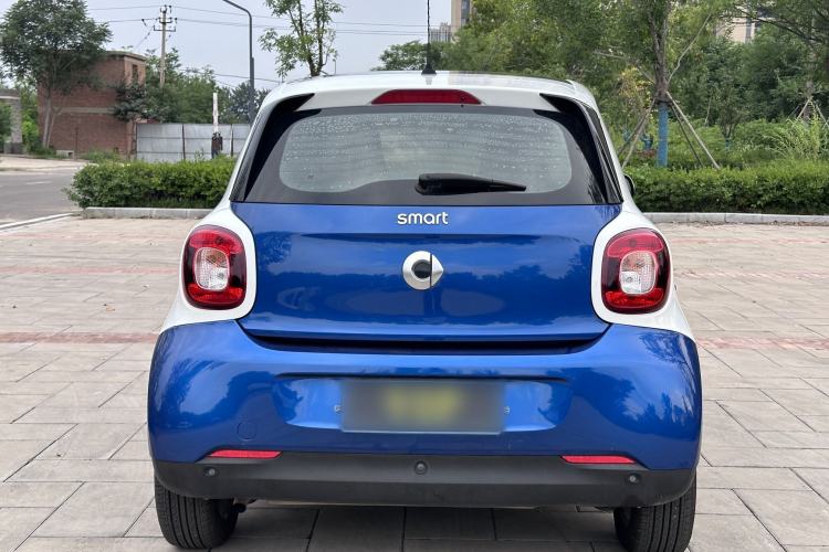 Used  forfour 2016 1.0L 52 kW Passion Edition
