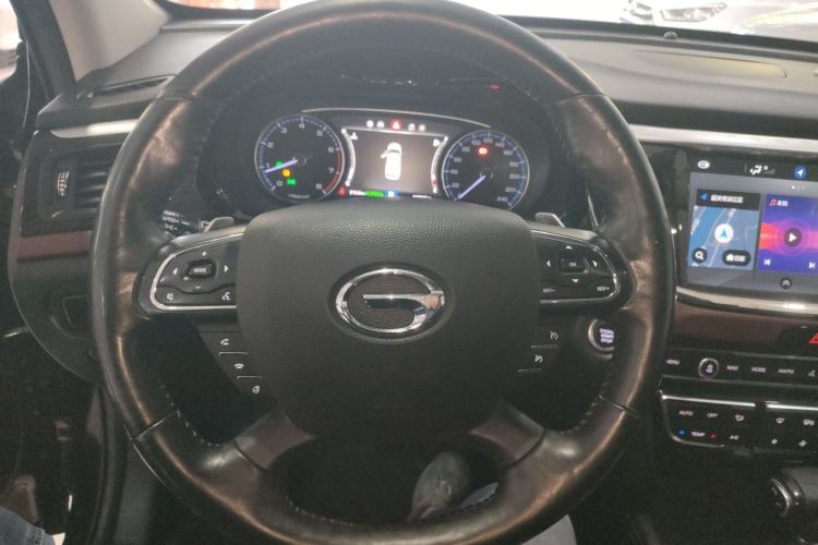 Used GAC Trumpchi GS8 2017 320T Two-Wheel Drive Luxury Smart Connectivity Version (7 Seats)