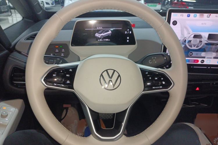 Used Volkswagen ID.3 2025 Smart Model Outstanding Oxygen Edition
