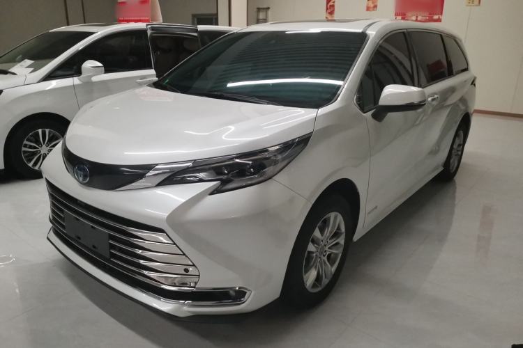 Used Toyota Sienna 2023 2.5L Hybrid Comfort Edition
