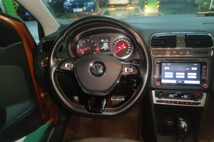 Used Volkswagen Polo 2016 1.6L Cross Polo Automatic
