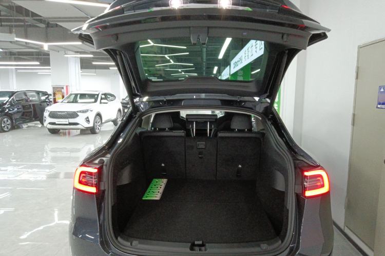 Used Tesla Model Y 2024 Rear-Wheel-Drive Version
