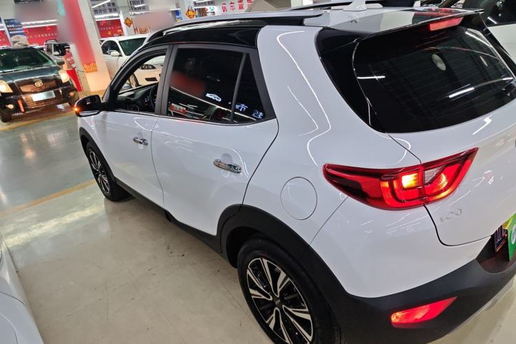 Used Kia kx1 Stonic 2021 1.4L CVT Sunroof Model
