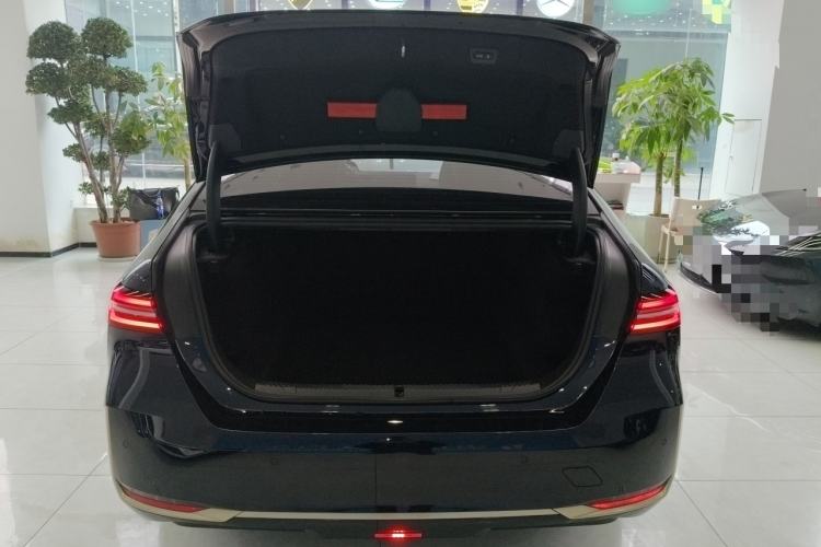 Used BMW 5 Series 2024 530Li Luxury Package Premium Edition