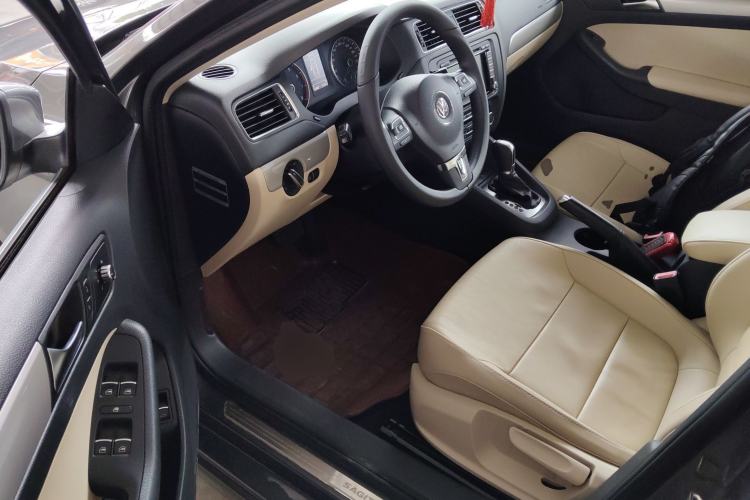 Used Volkswagen Sagitar 2014 Revised Version 1.4TSI Automatic Luxury Edition