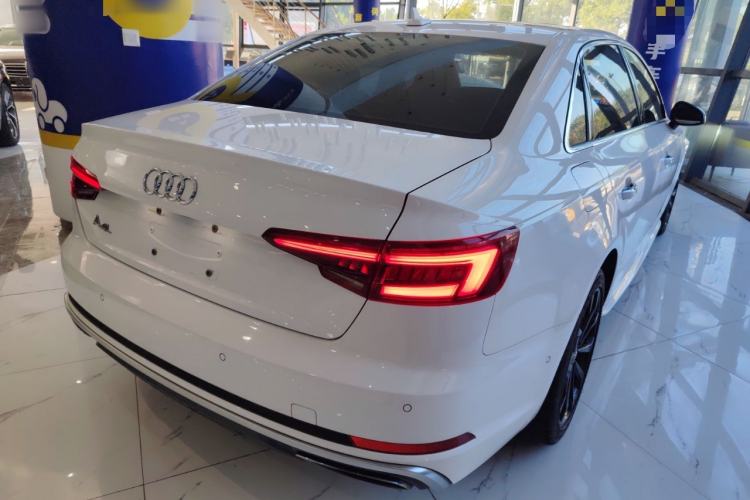 Used Audi A4L 2019 40 TFSI Fashion Version China V
