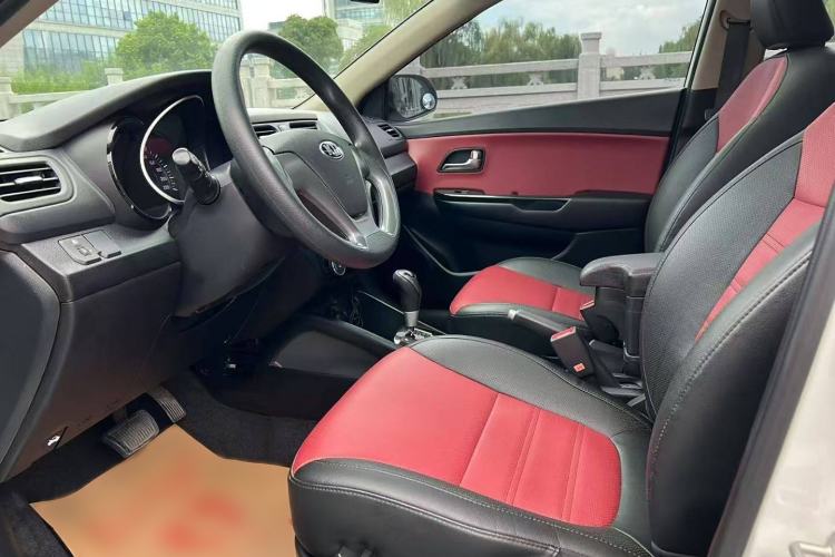 Used Kia K2 2015 Hatchback 1.4L AT GLS Cool Edition
