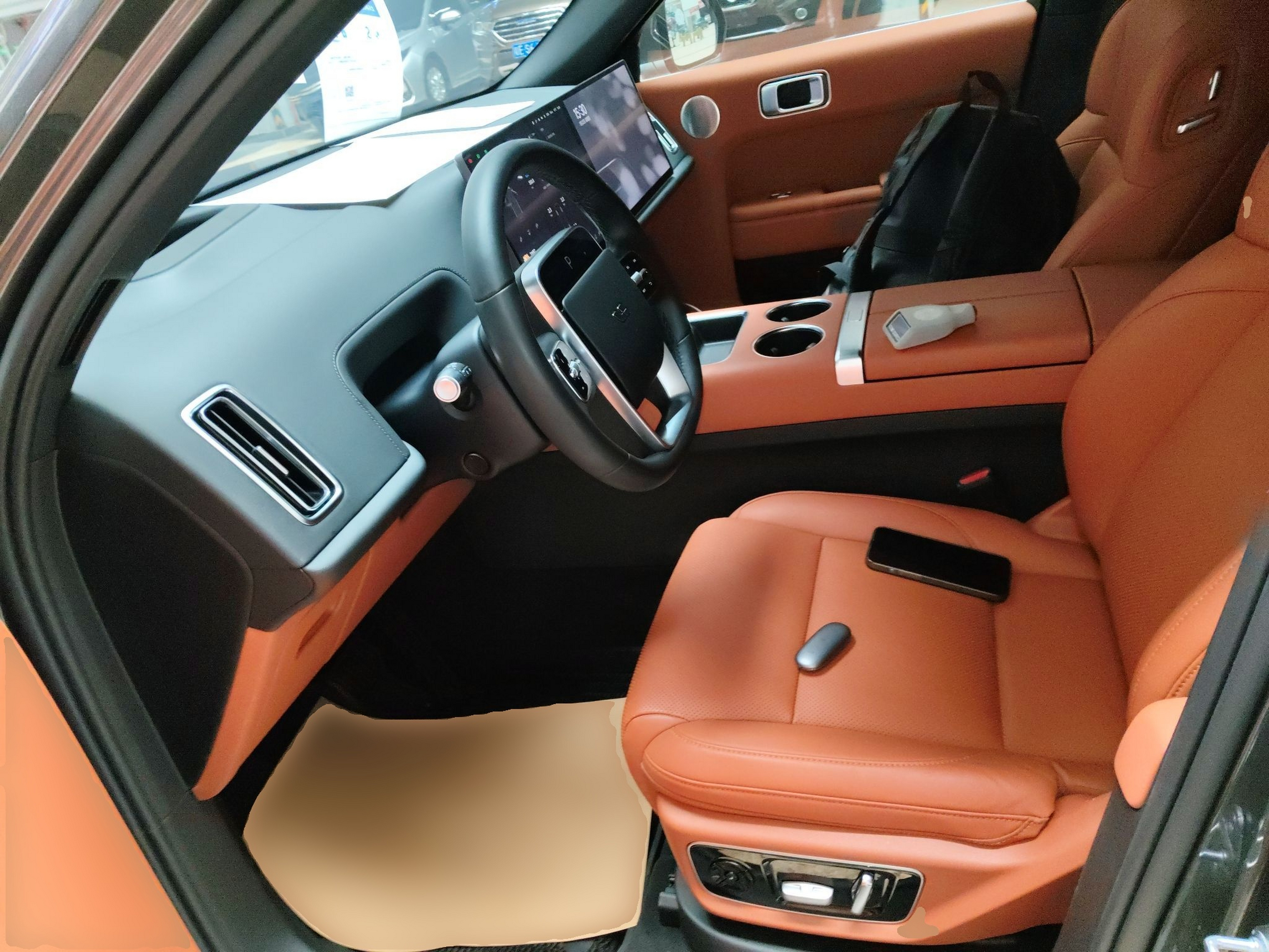 Переднее сиденье в автомобиле