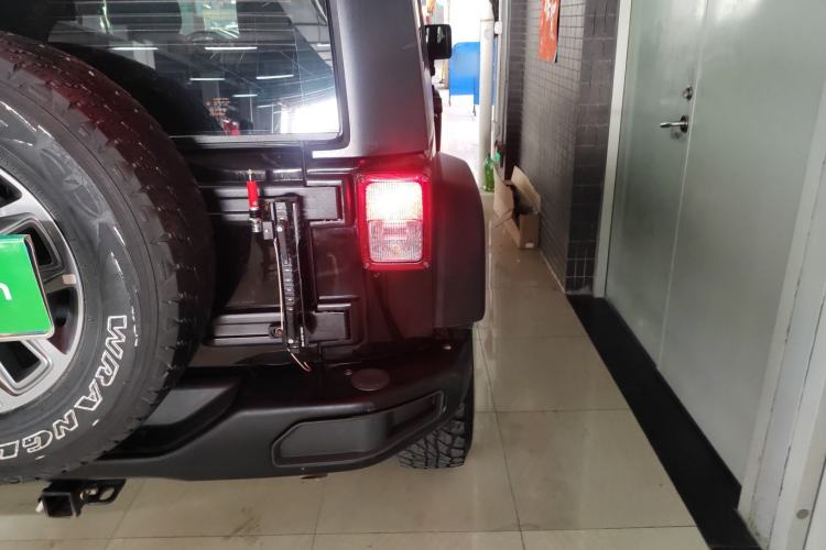 Used  Wrangler 2015 3.6L Rubicon Four-Door Comfort Edition