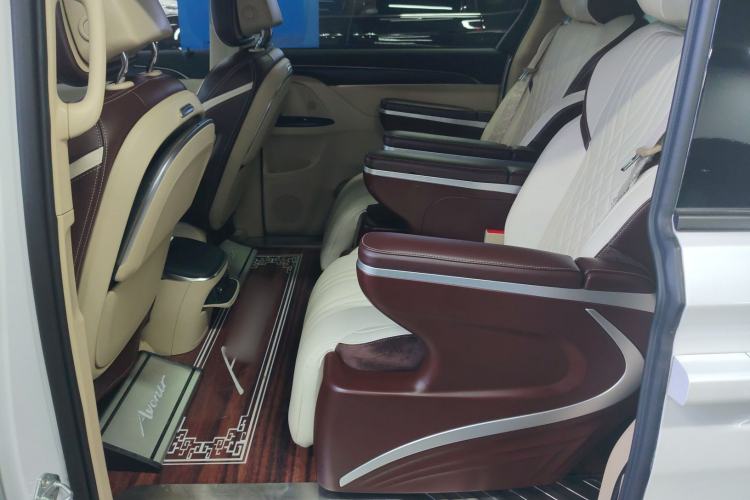 Used Buick GL8 2023 ES Lu Zun Deluxe Model
