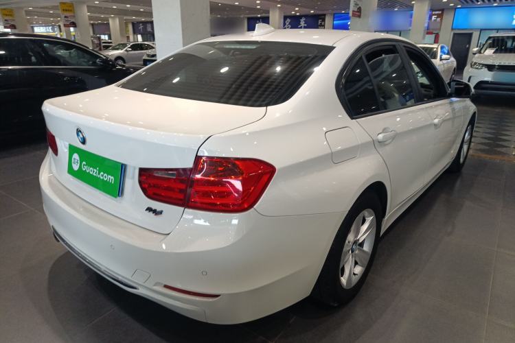 Used BMW 3 Series 2015 320i Luxury Line Stylish Edition
