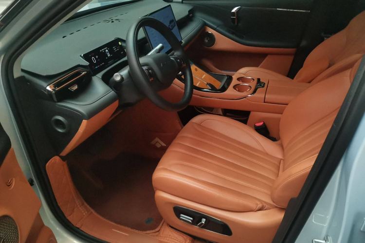 Used AION V 2024 Aion Tyrannosaurus 520 Smart Luxury Edition
