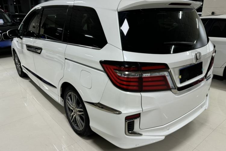 Used Honda Elysion 2019 2.0L Hybrid Luxury Edition
