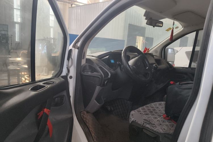 Used Ford Transit 2017 2.0T Diesel Multi-Purpose Commercial Vehicle Short Wheelbase Low Roof China V Standard