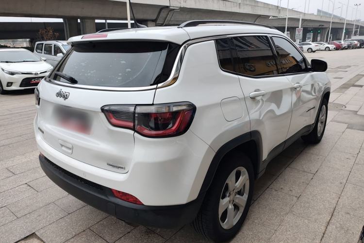 Used  Compass 2017 200T Automatic Family Edition
