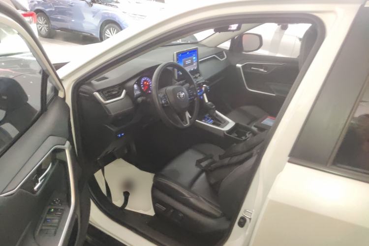 Used Toyota Wildlander 2020 2.0L CVT 4x4 Luxury Edition
