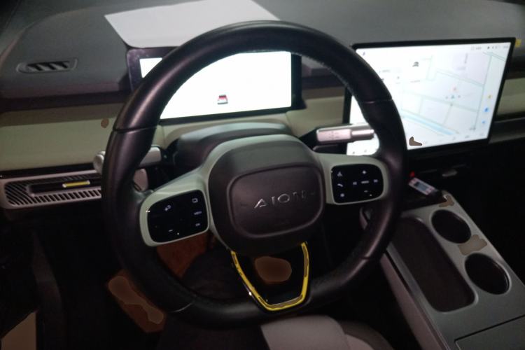 Used AION Y 2023 Plus 510 Enjoy Edition
