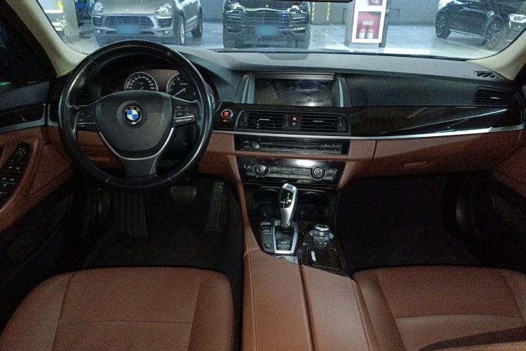 Used BMW 5 Series 2017 525Li Leading Model
